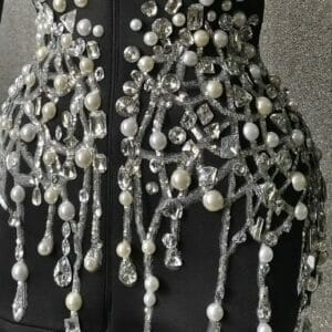 DRESS TO IMPRESS BODY-CON BLAZER